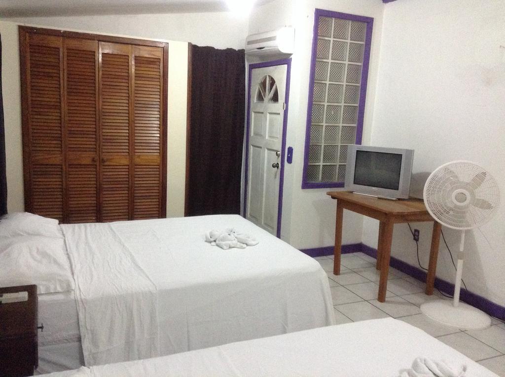 Amelia Guest House Сан Педро Екстериор снимка