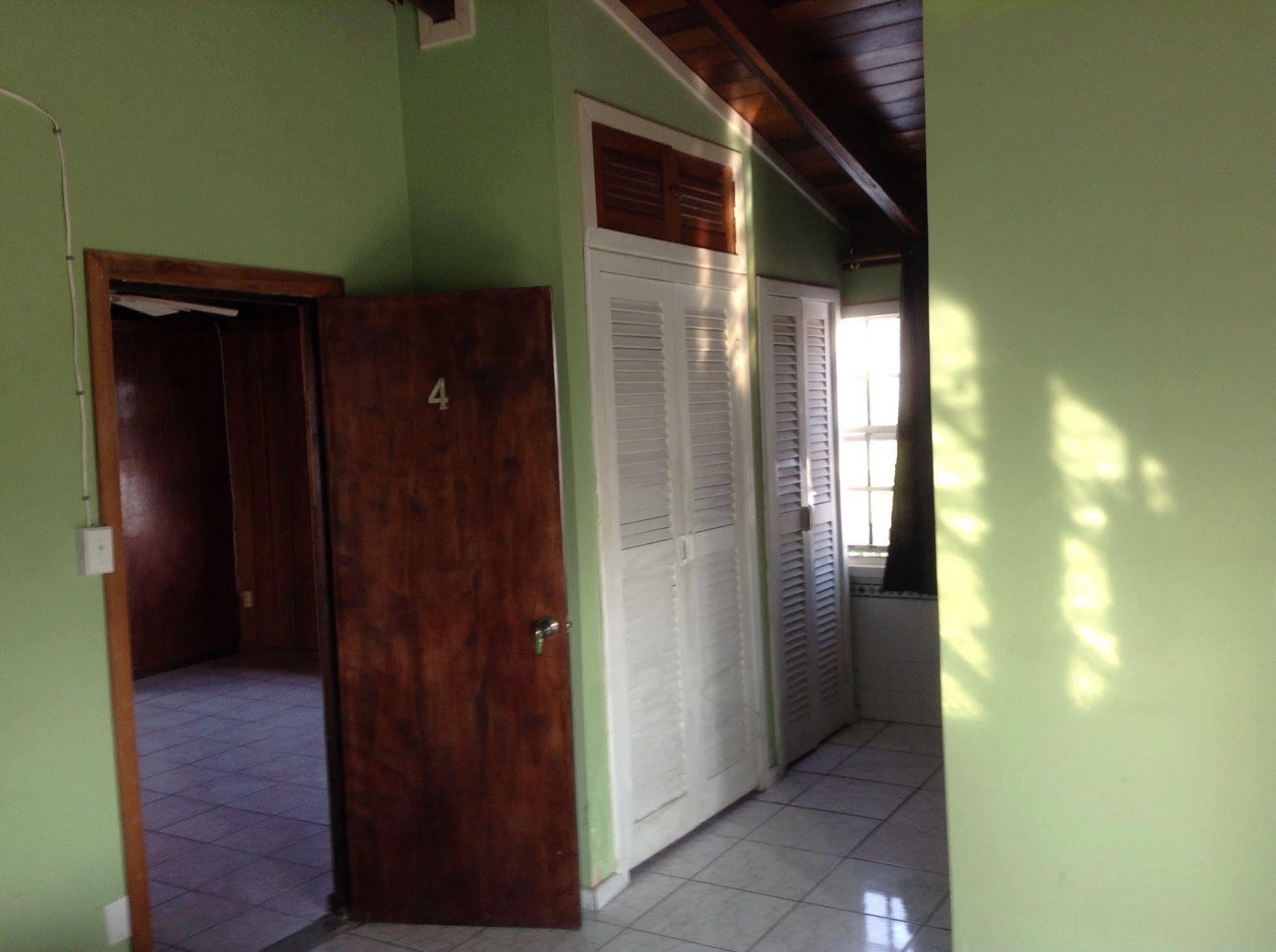 Amelia Guest House Сан Педро Екстериор снимка